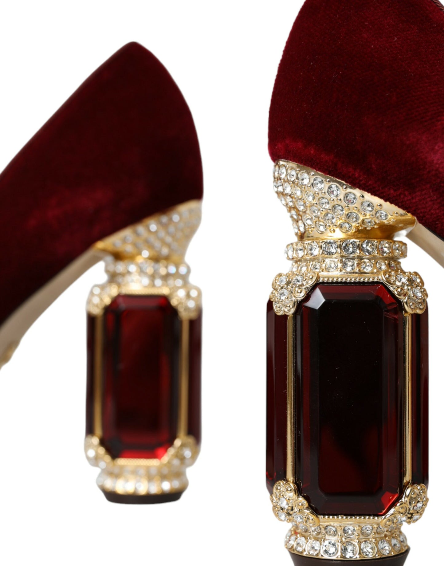 Zapatos Mary Jane de terciopelo rojo con cristales dorados y tacones