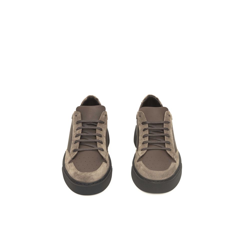Zapatillas de piel beige para hombre