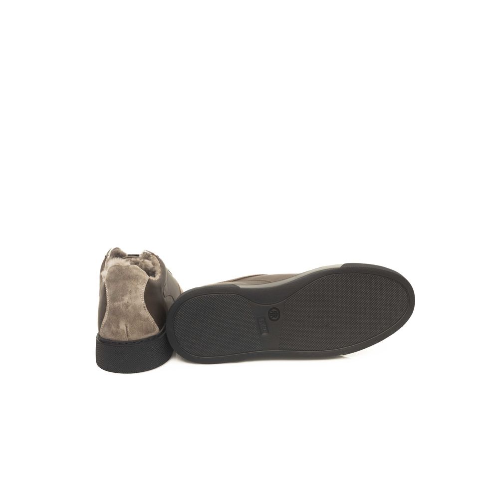 Zapatillas de piel beige para hombre