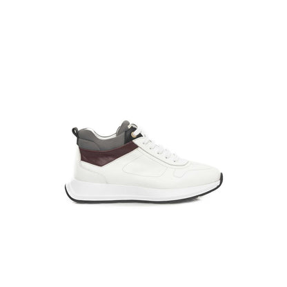 Zapatillas blancas de piel para mujer