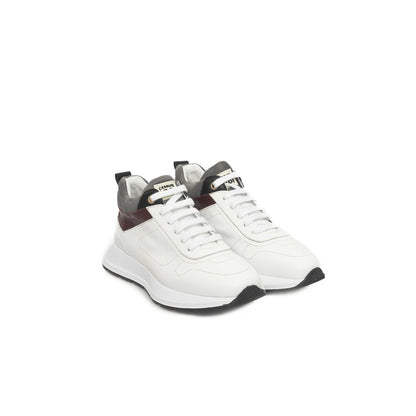 Zapatillas blancas de piel para mujer