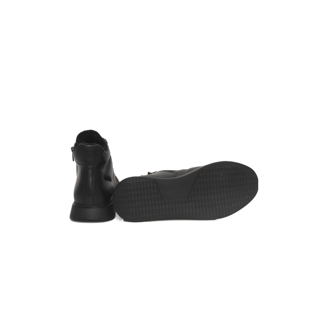 Zapatillas de piel negra para mujer