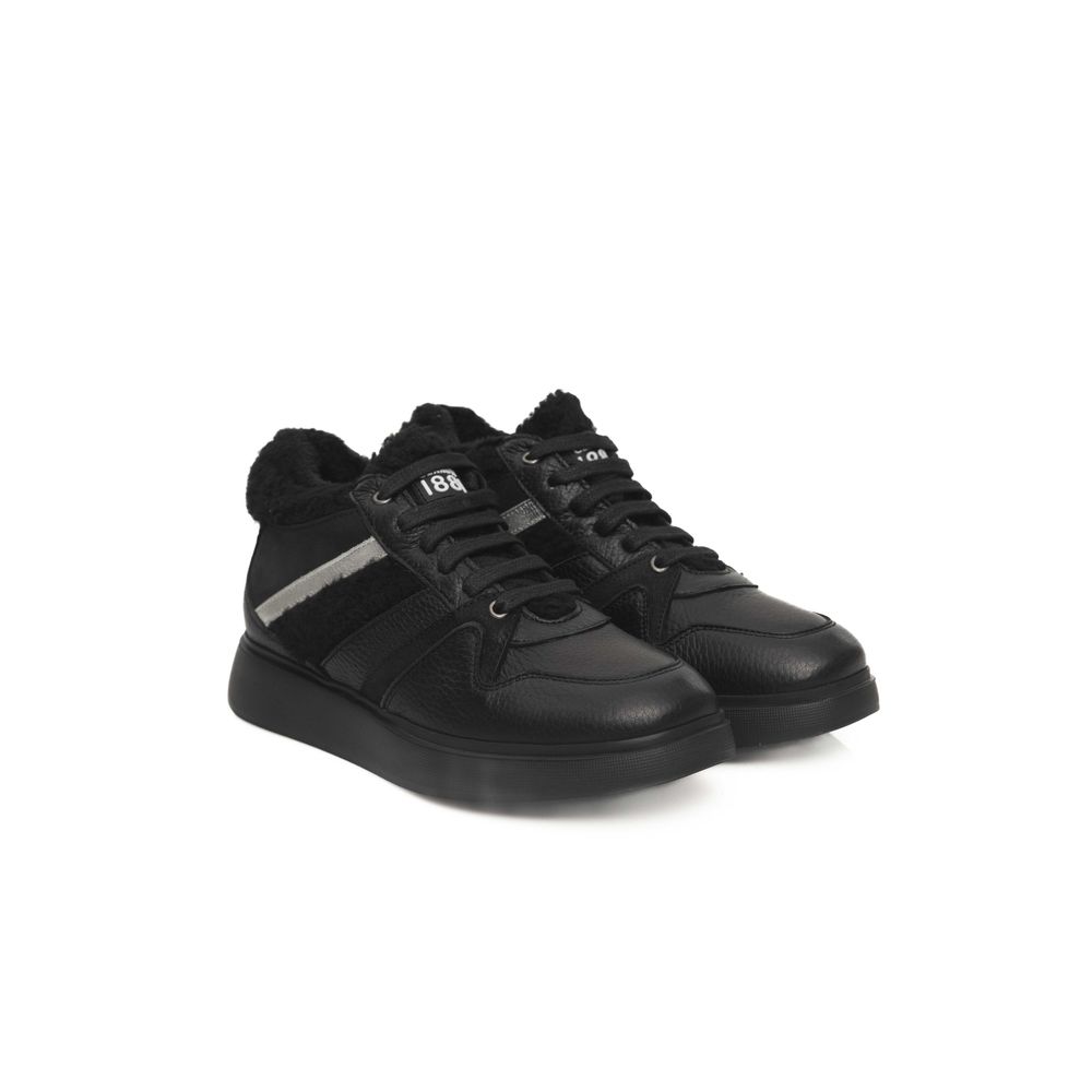 Zapatillas de piel negra para mujer