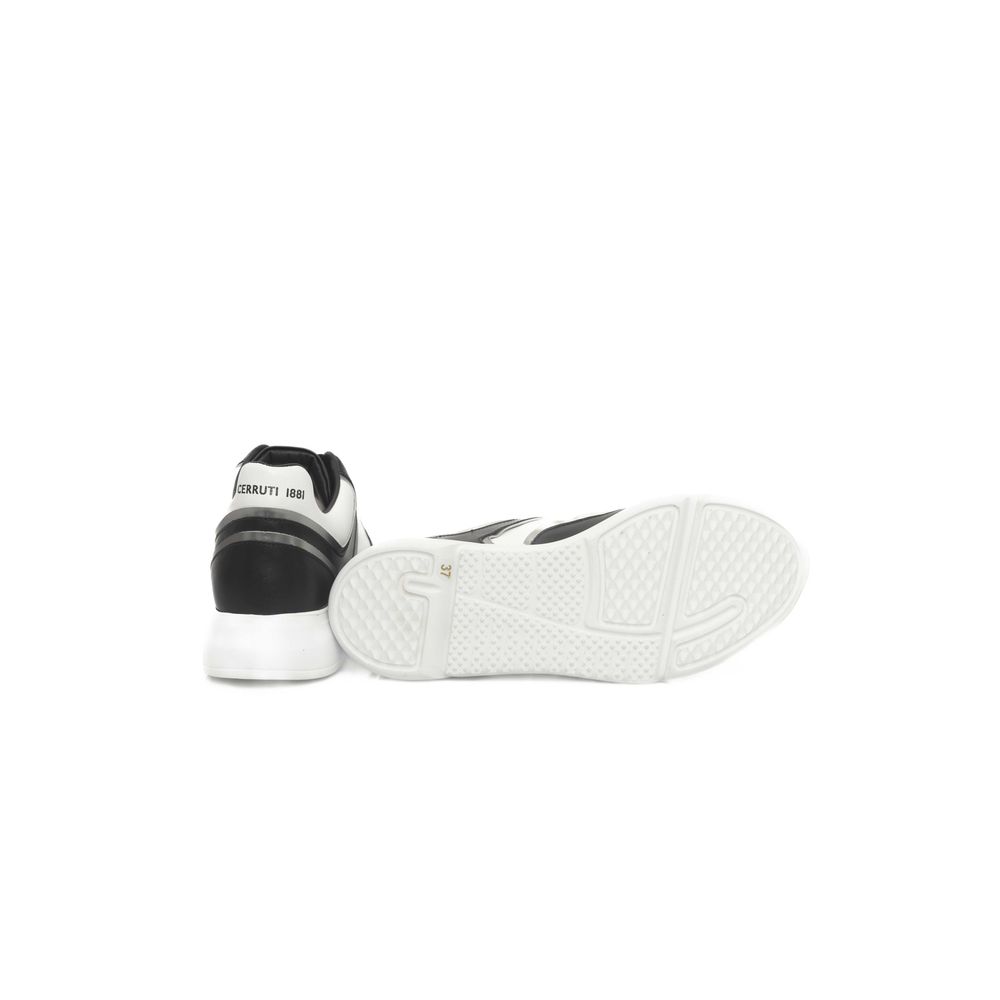 Zapatillas de piel negra para mujer