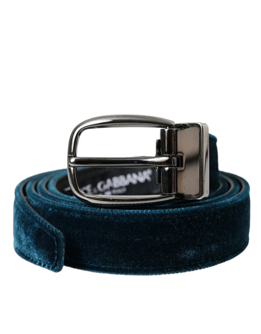 Cinturón de cuero de terciopelo azul con hebilla de metal plateado