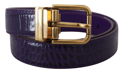 Cinturón de cuero exótico morado con hebilla de metal dorado