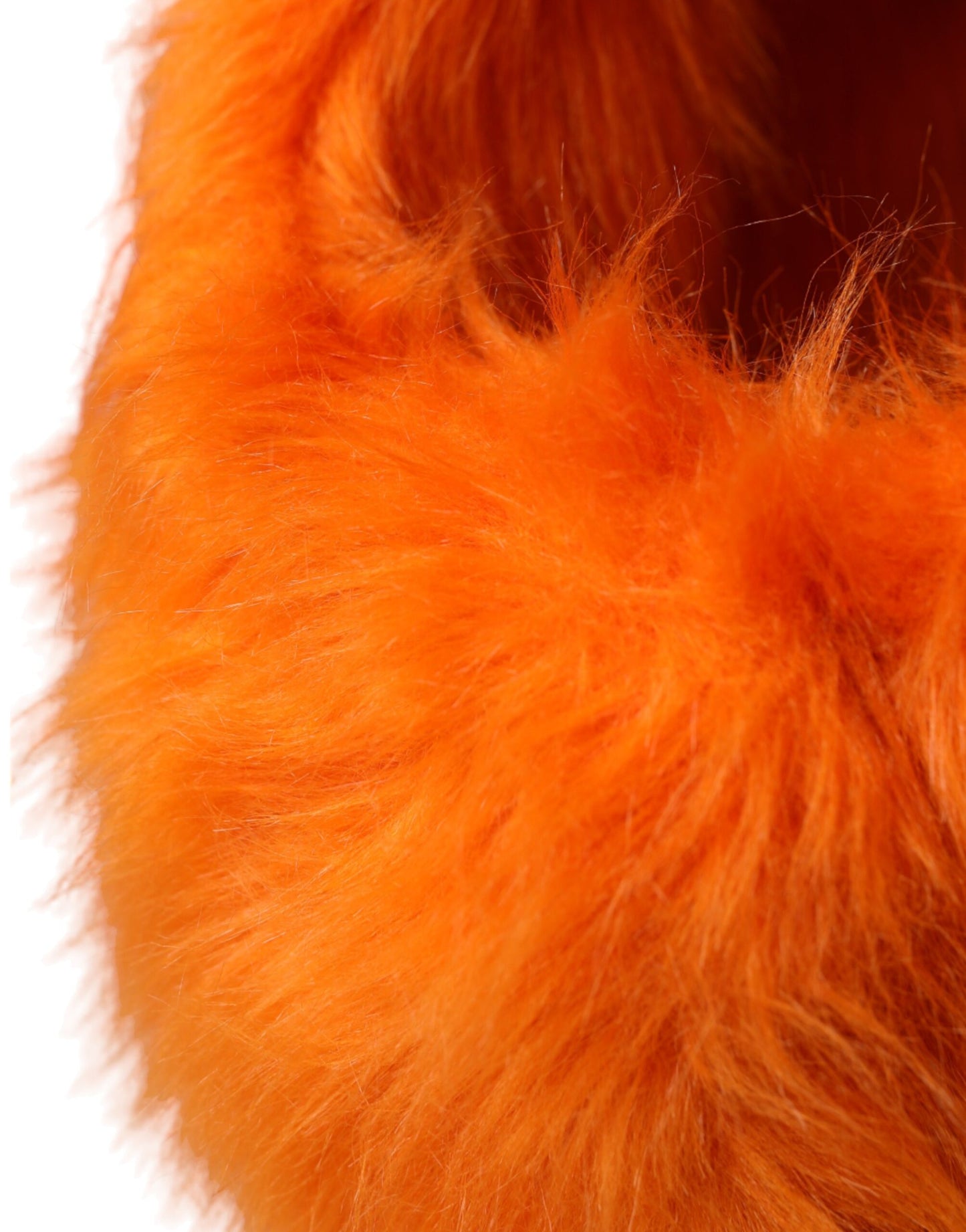 Gorro envolvente de piel sintética naranja