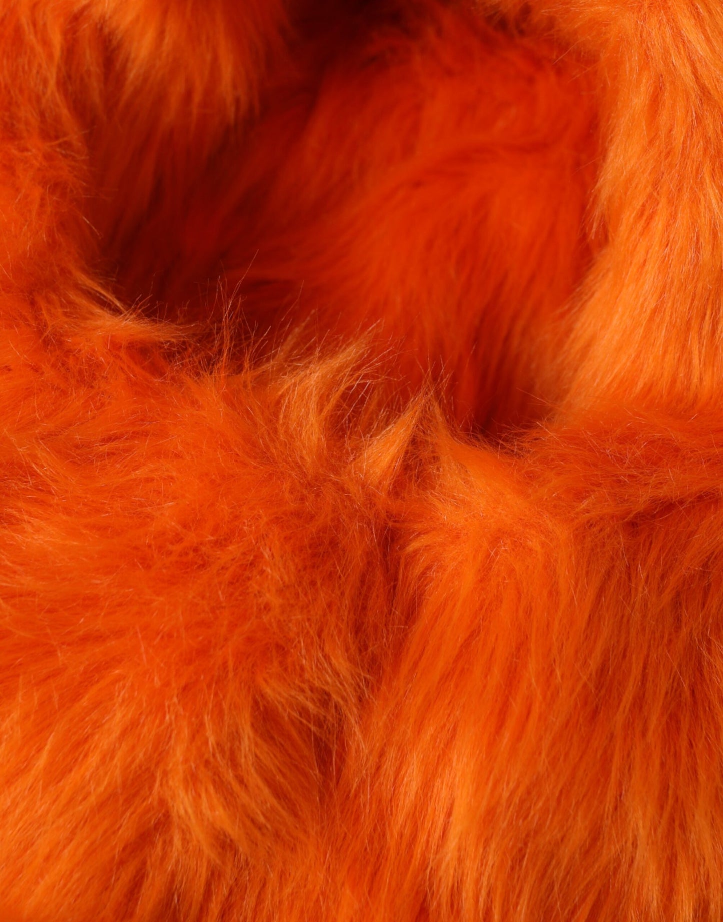 Gorro envolvente de piel sintética naranja