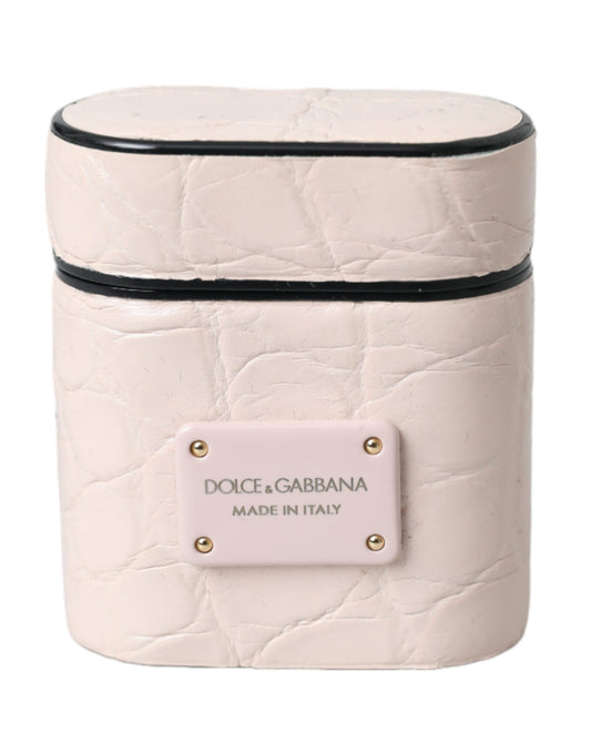 Estuche para AirPods de cuero rosa claro con placa metálica y logotipo