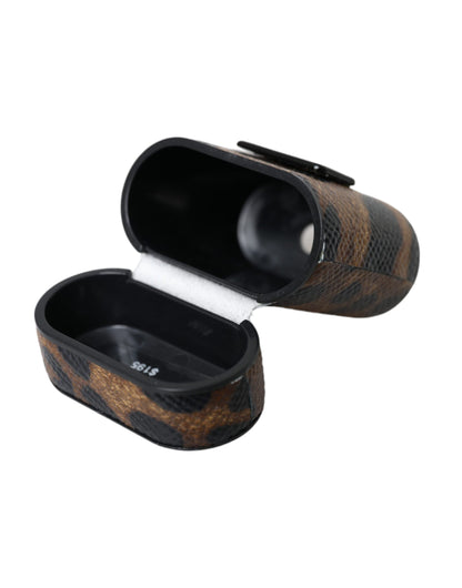 Estuche para AirPods de piel de becerro con estampado de leopardo marrón y placa metálica con el logotipo