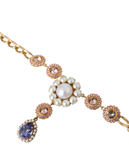 Collar con colgantes de perlas moradas y rosas de cristal y latón dorado