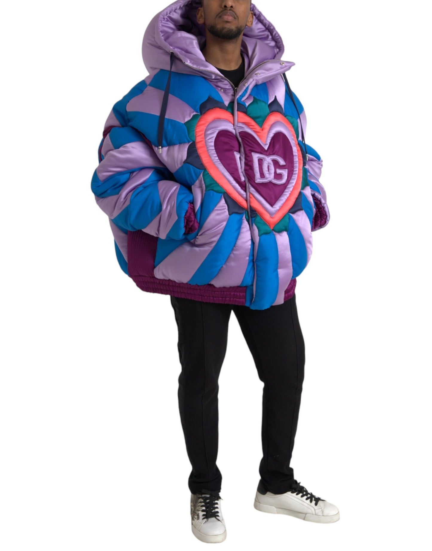 Chaqueta acolchada con capucha y logotipo de corazón multicolor