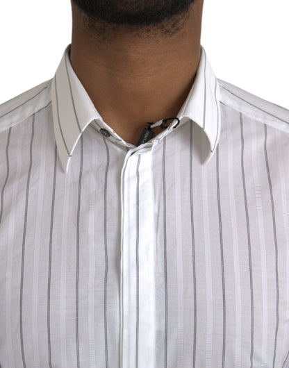 Vestido formal a rayas blancas y negras con camisa dorada
