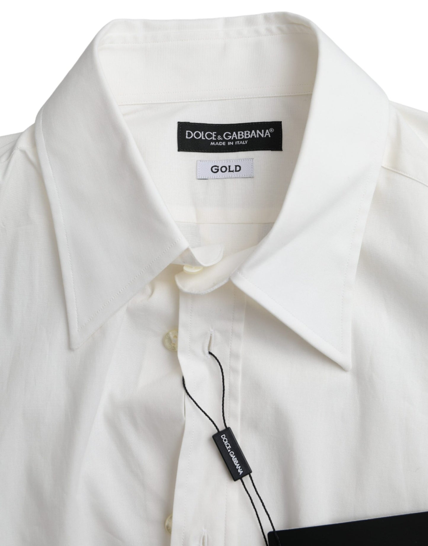 Vestido de algodón blanco, corte entallado, camisa dorada