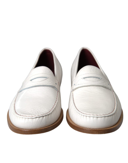 Mocasines blancos de piel sin cordones