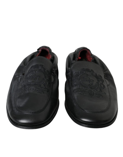 Mocasines de cuero con logotipo bordado negro para hombre