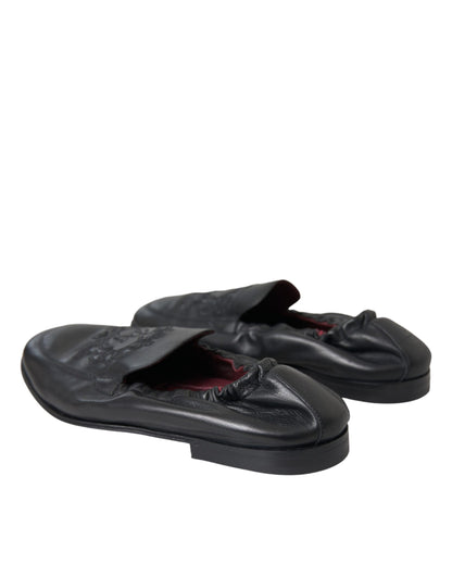 Mocasines de cuero con logotipo bordado negro para hombre