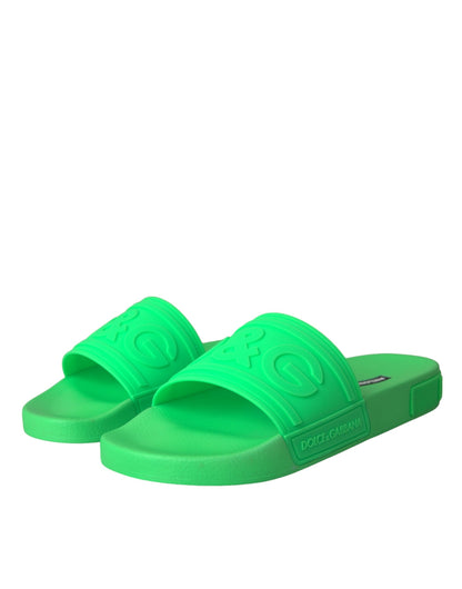 Sandalias de cuero verde para playa