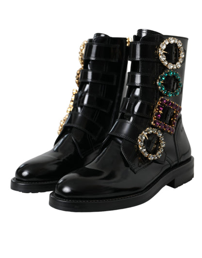 Botas de cuero negro con hebillas de cristal