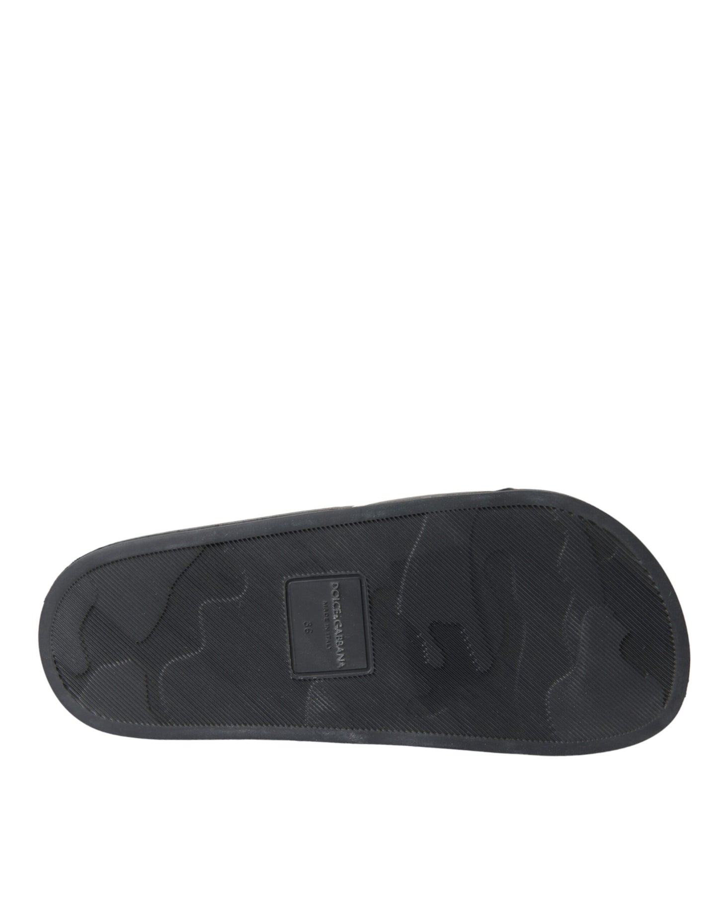 Sandalias y chanclas de cuero negro con la frase "I Love D&amp;G"