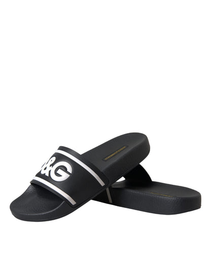 Sandalias y chanclas de cuero negro con la frase "I Love D&amp;G"