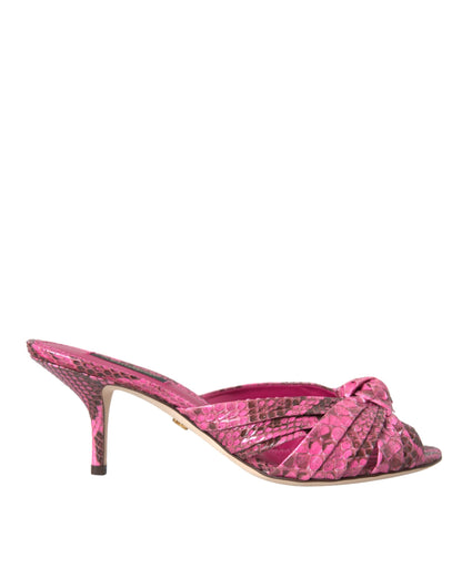 Sandalias de tacón bajo de piel exótica rosa