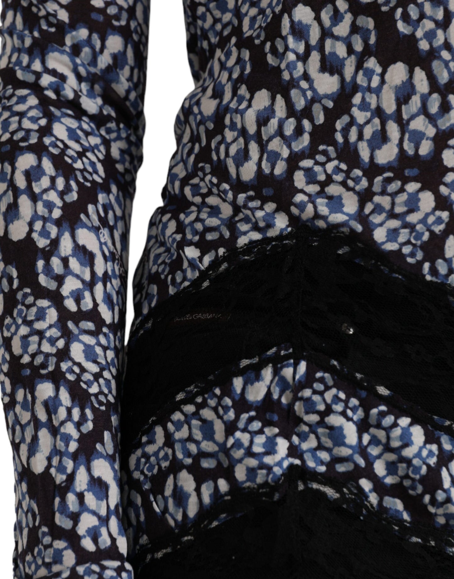 Blusa interior de manga larga con encaje floral azul