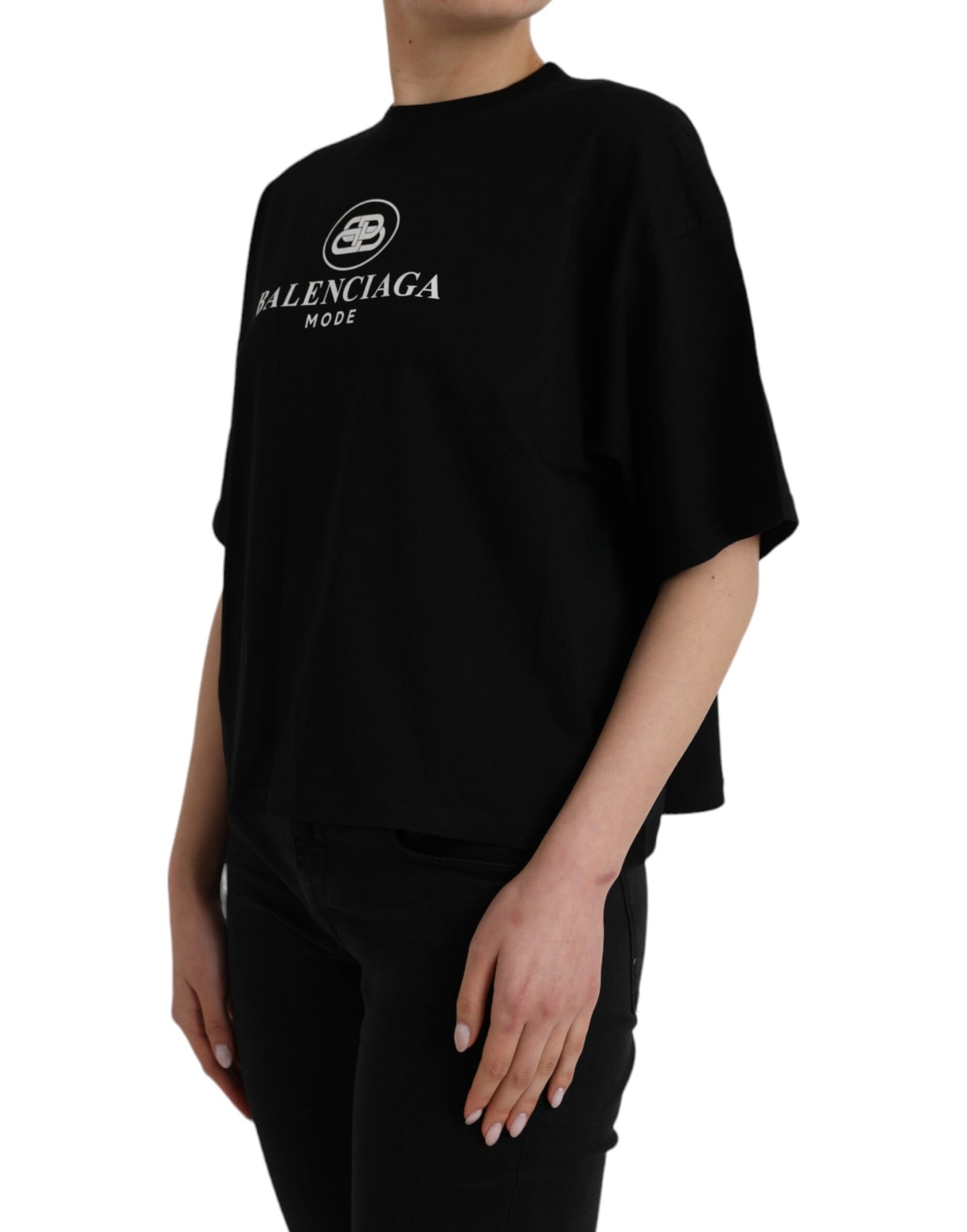 Camiseta de algodón negra con cuello redondo y manga corta con logotipo