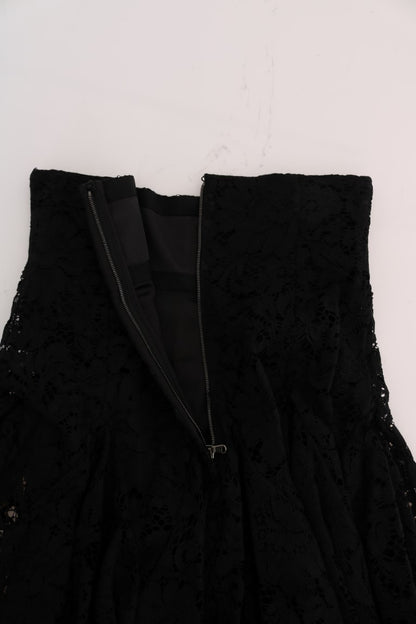 Elegante minifalda de encaje floral en forma de A
