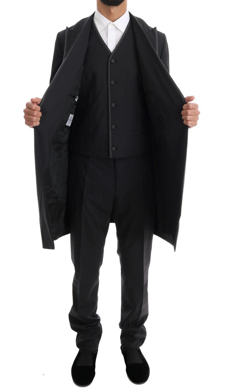 Elegante traje gris cruzado de lana