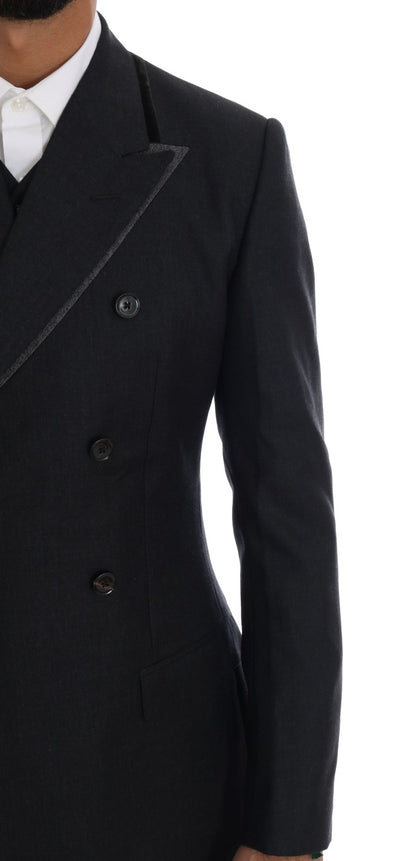Elegante traje gris cruzado de lana