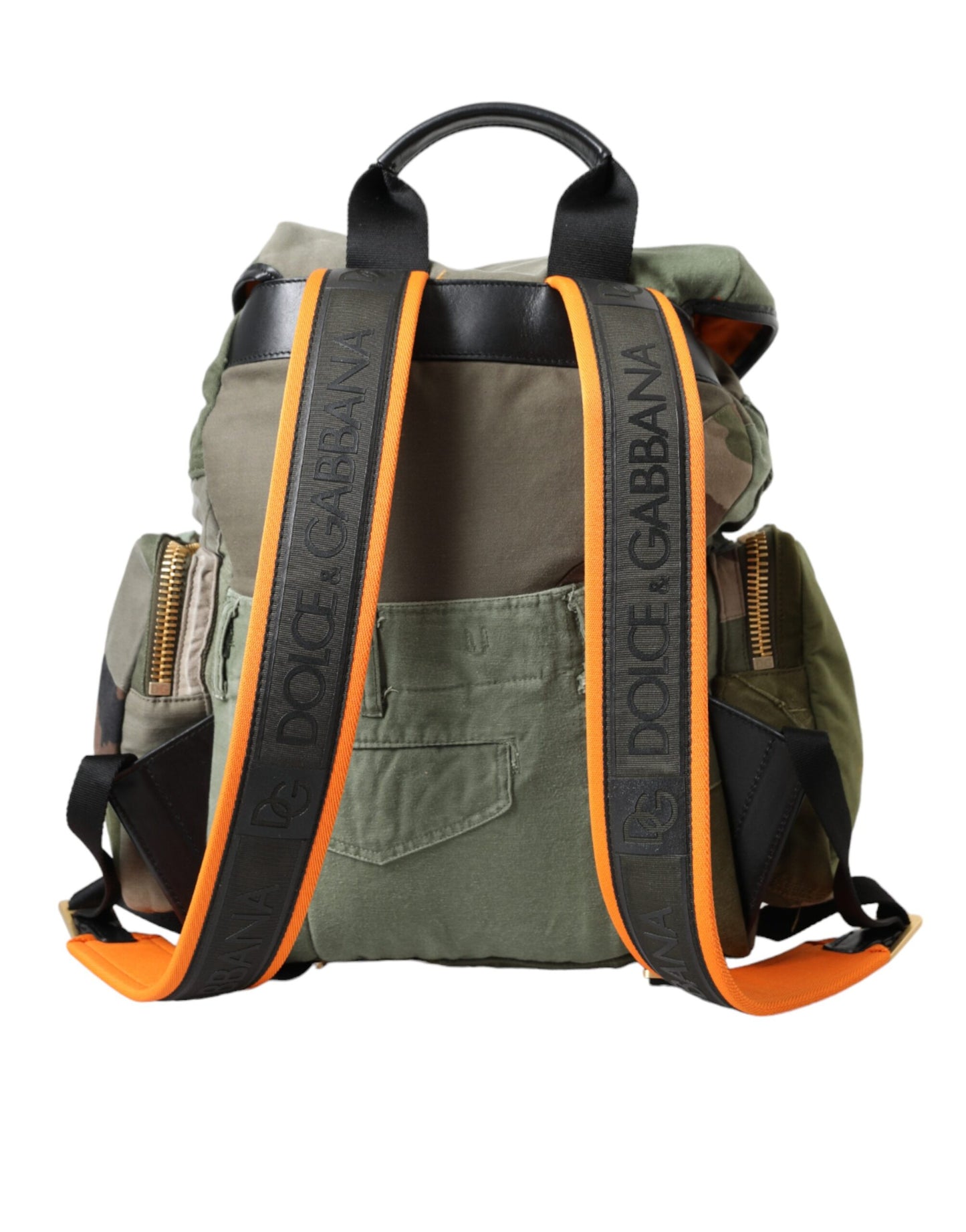 Mochila con parches de color verde militar