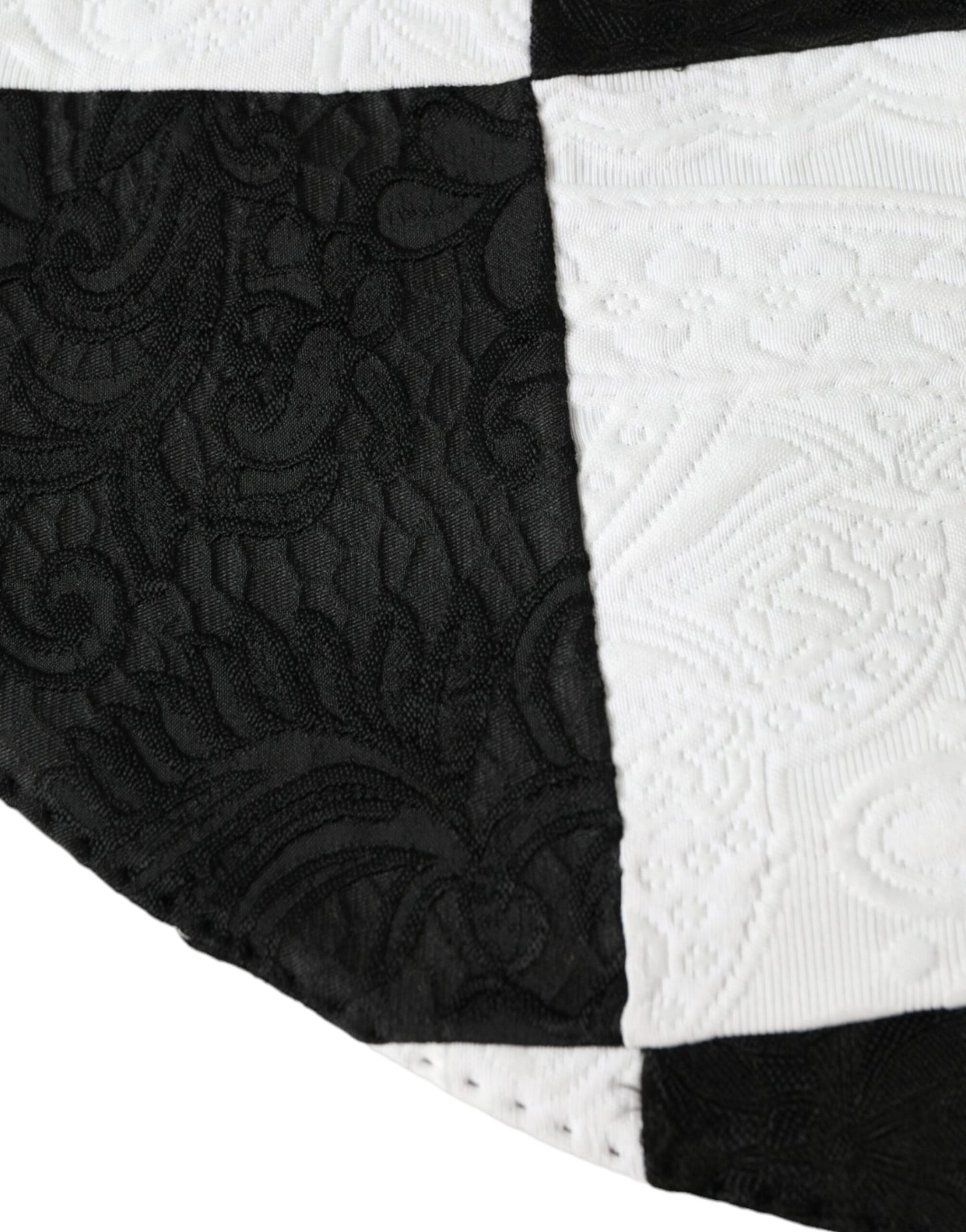 Sombrero flexible de ala ancha a cuadros blancos y negros