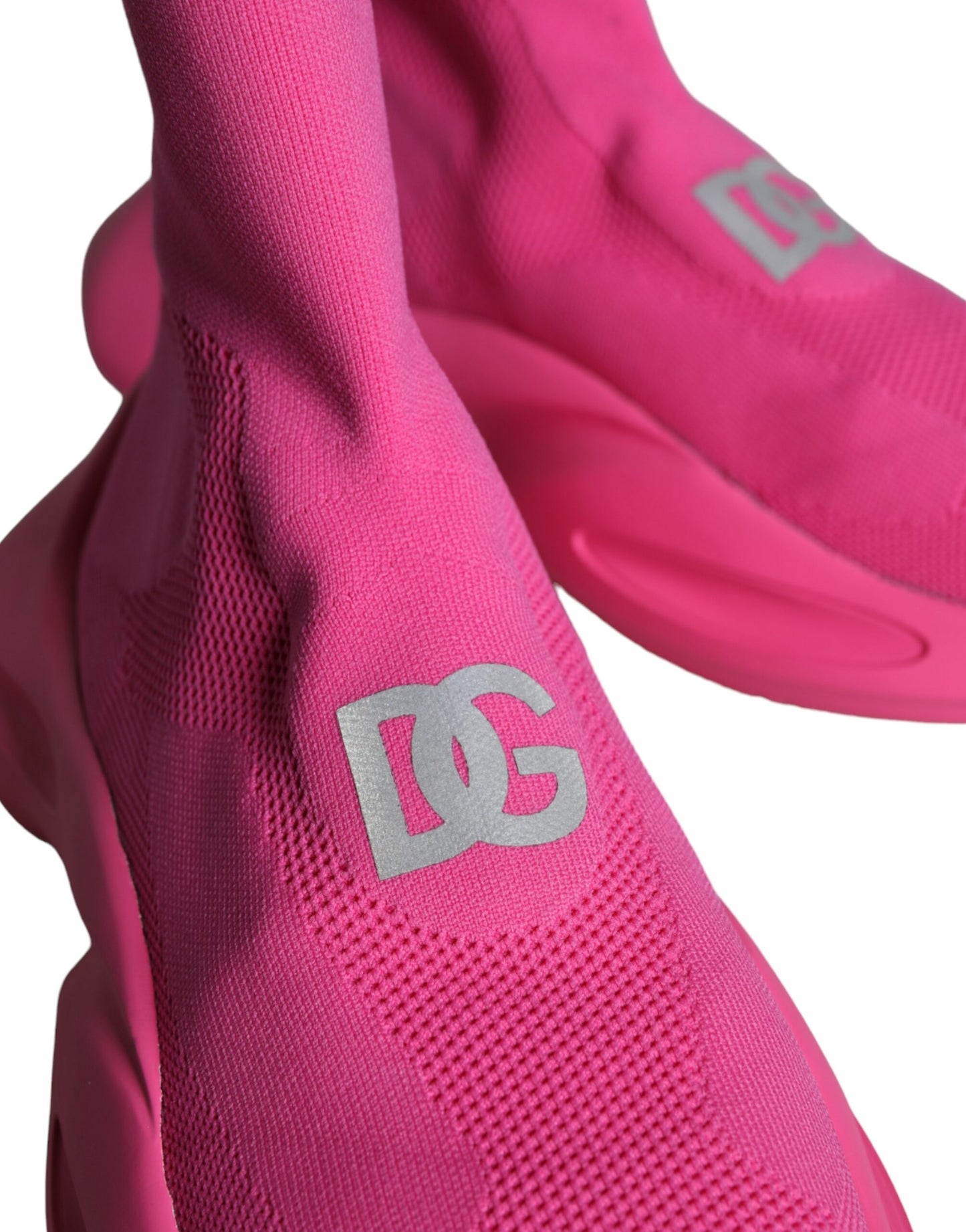 Calcetines deportivos con estampado de logotipo rosa