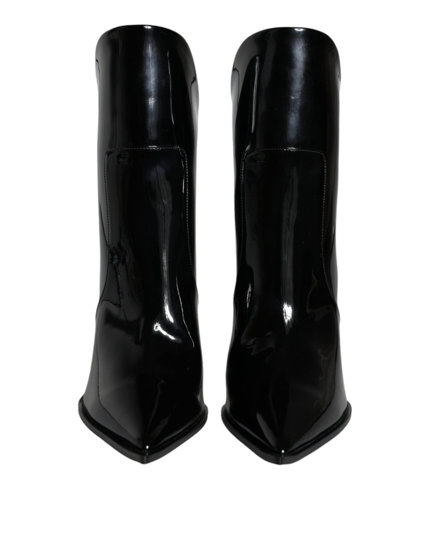 Botines puntiagudos de charol negro