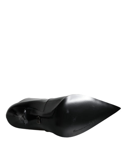Botines puntiagudos de charol negro
