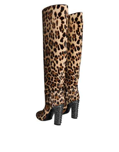 Botas altas hasta la rodilla con estampado de leopardo en beige y negro