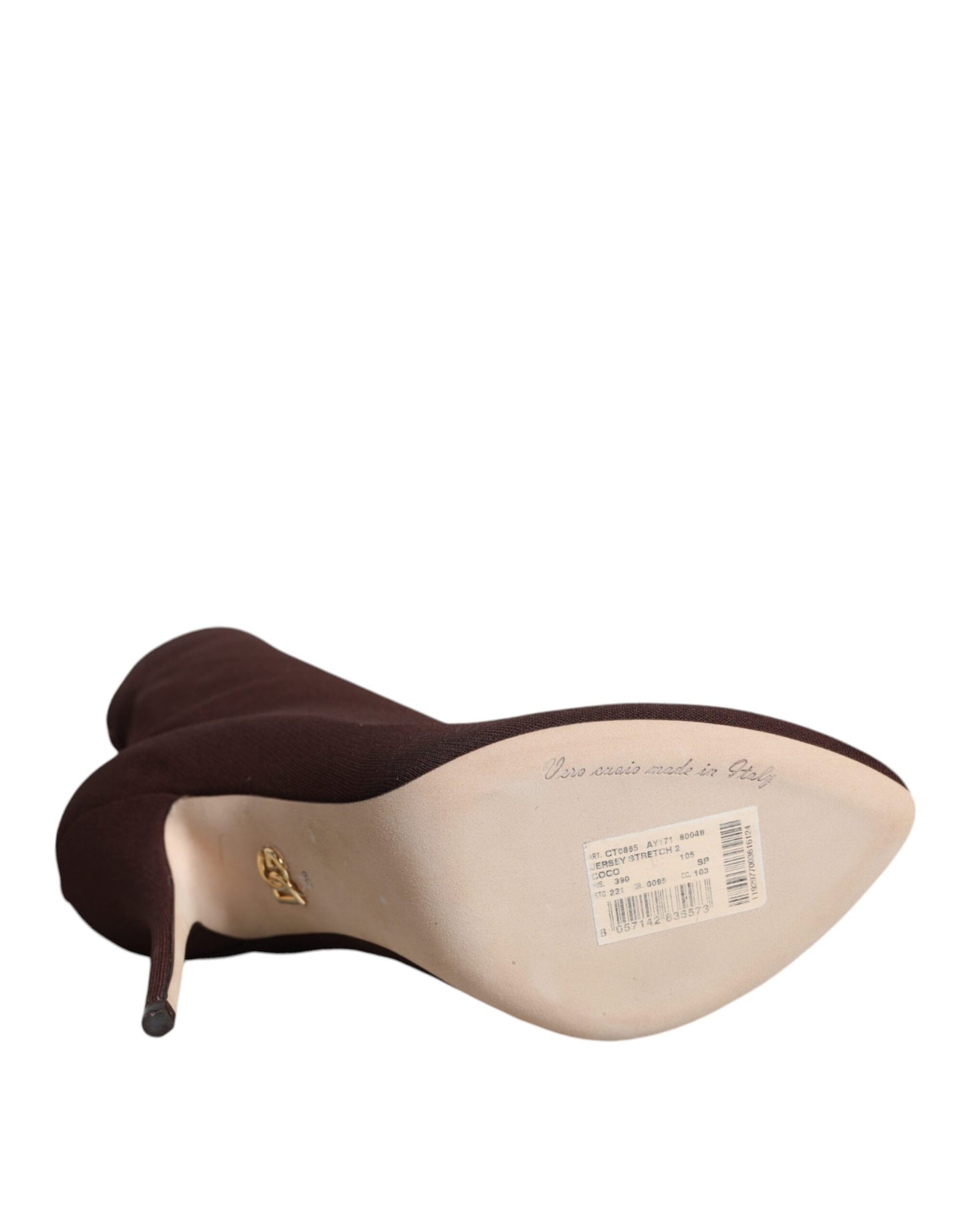 Calcetines y botines con tacones de aguja marrones