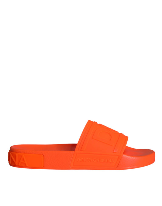 Sandalias de goma naranja para playa