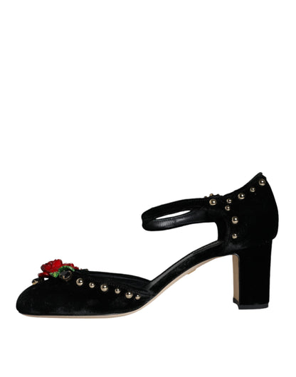 Zapatos de tacón con tiras al tobillo y rosas de terciopelo negro