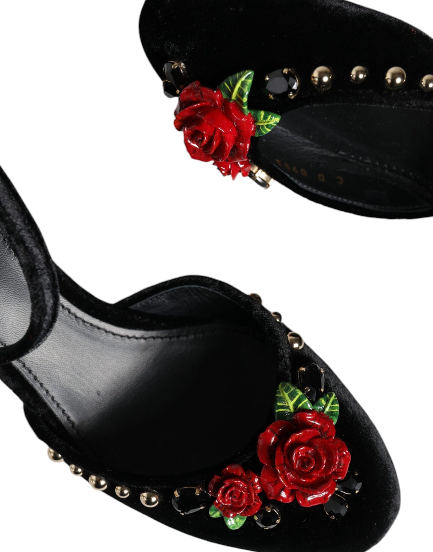 Zapatos de tacón con tiras al tobillo y rosas de terciopelo negro