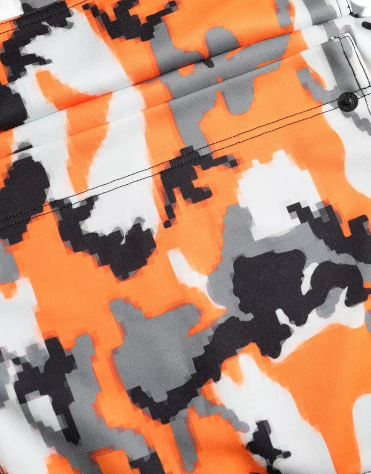 Suéter de cuello redondo con estampado de camuflaje multicolor