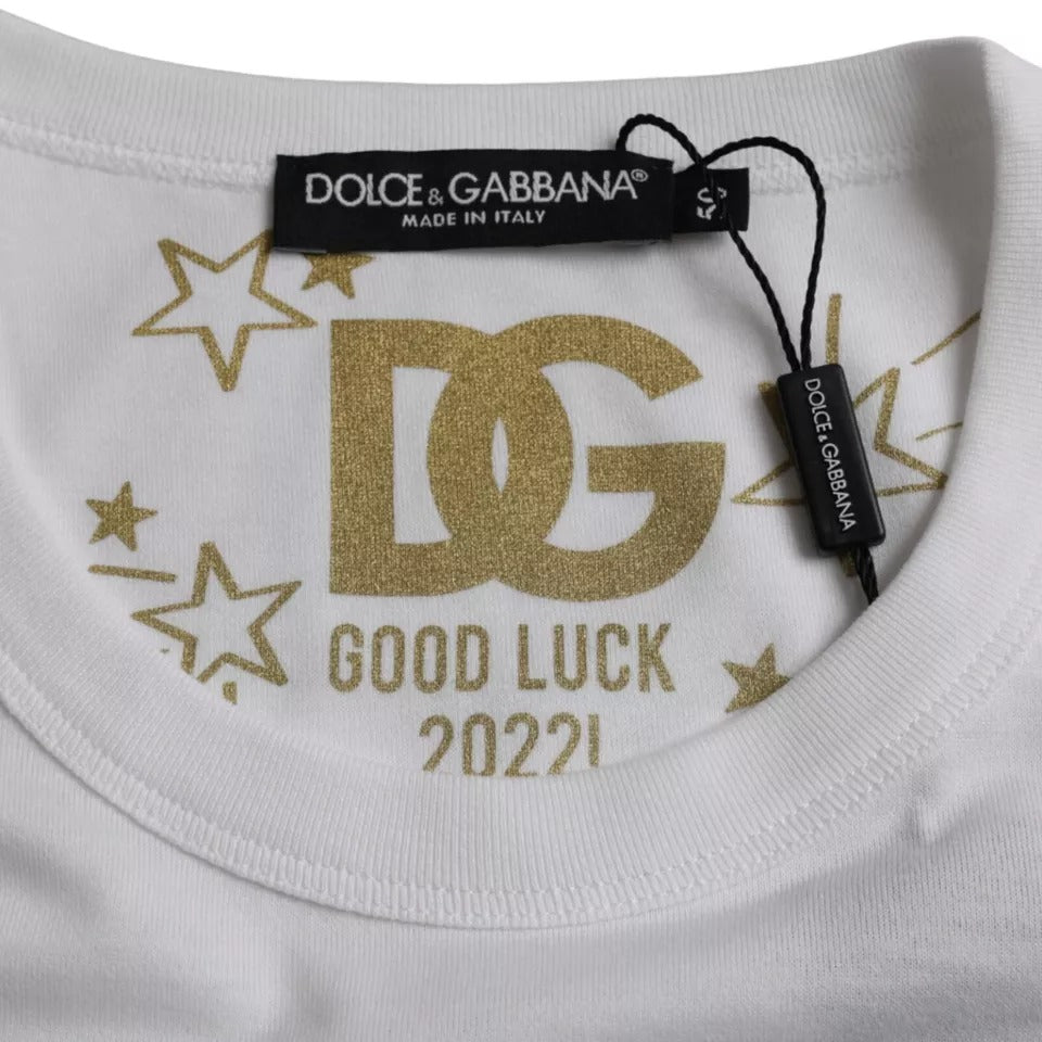 Camiseta blanca de algodón con cuello redondo y manga corta