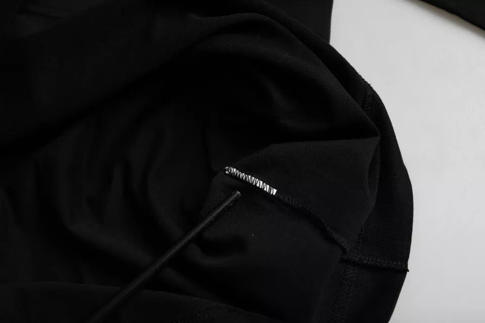 Camiseta de algodón con cuello redondo y logotipo negro en relieve