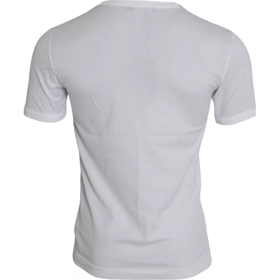 Camiseta blanca de cuello redondo y manga corta del Rey del Amor