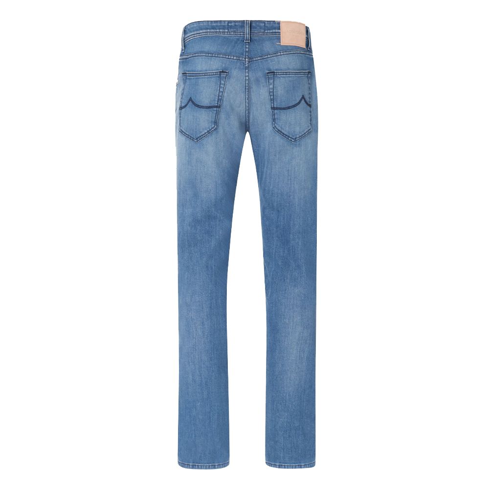 Vaqueros y pantalón de algodón azul claro
