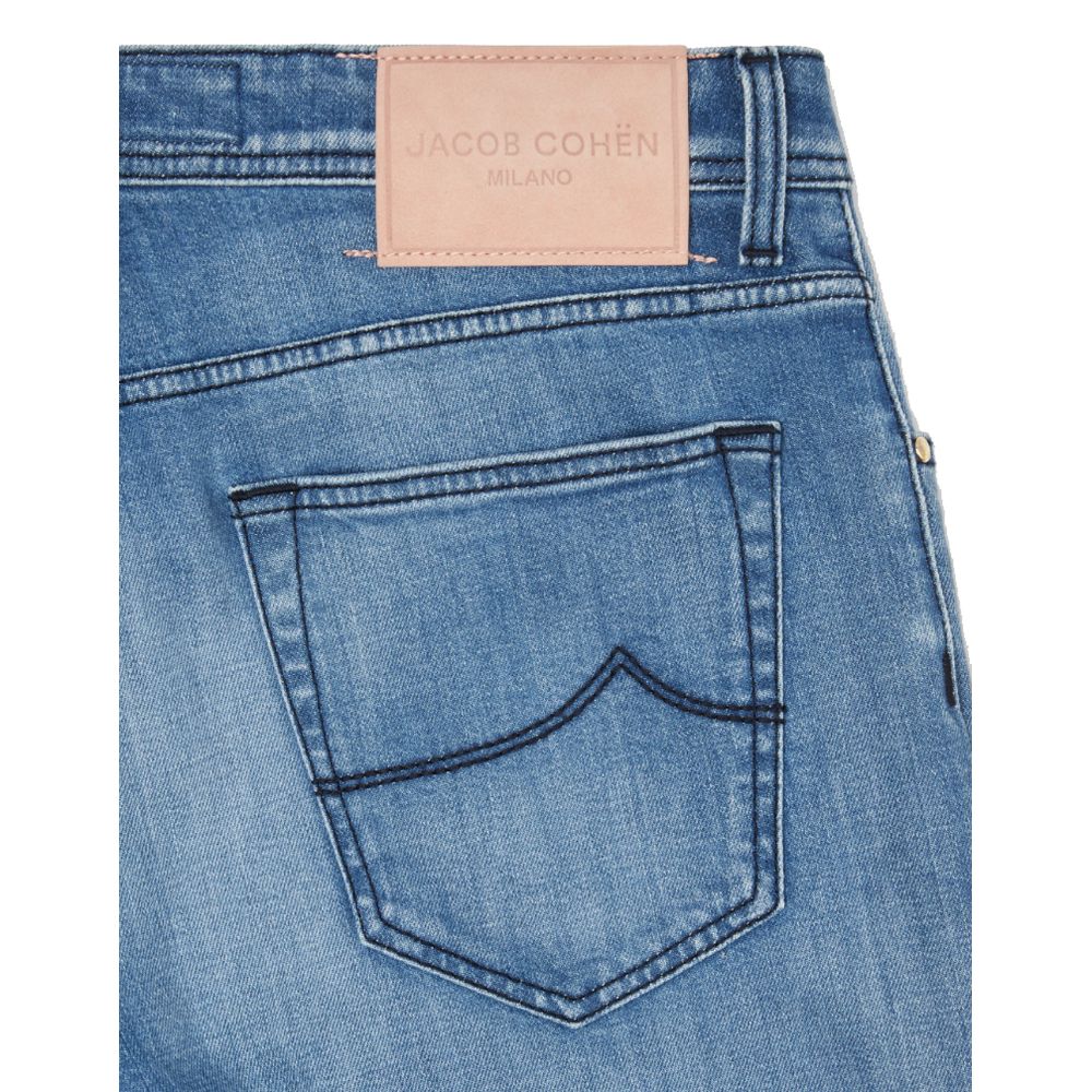 Vaqueros y pantalón de algodón azul claro