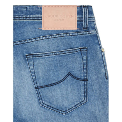 Vaqueros y pantalón de algodón azul claro