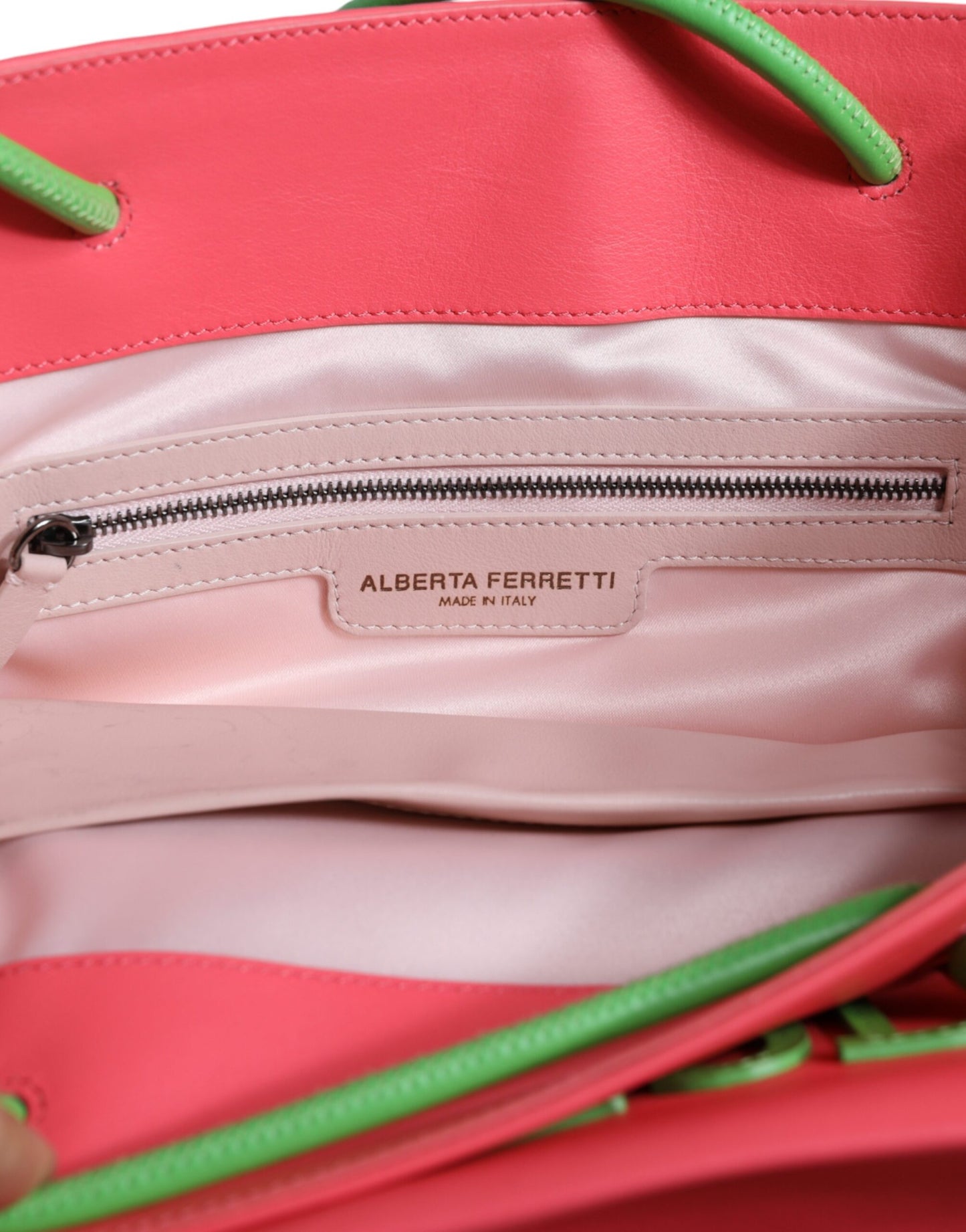 Bolsa de compras de cuero rosa para el fin de semana del miércoles