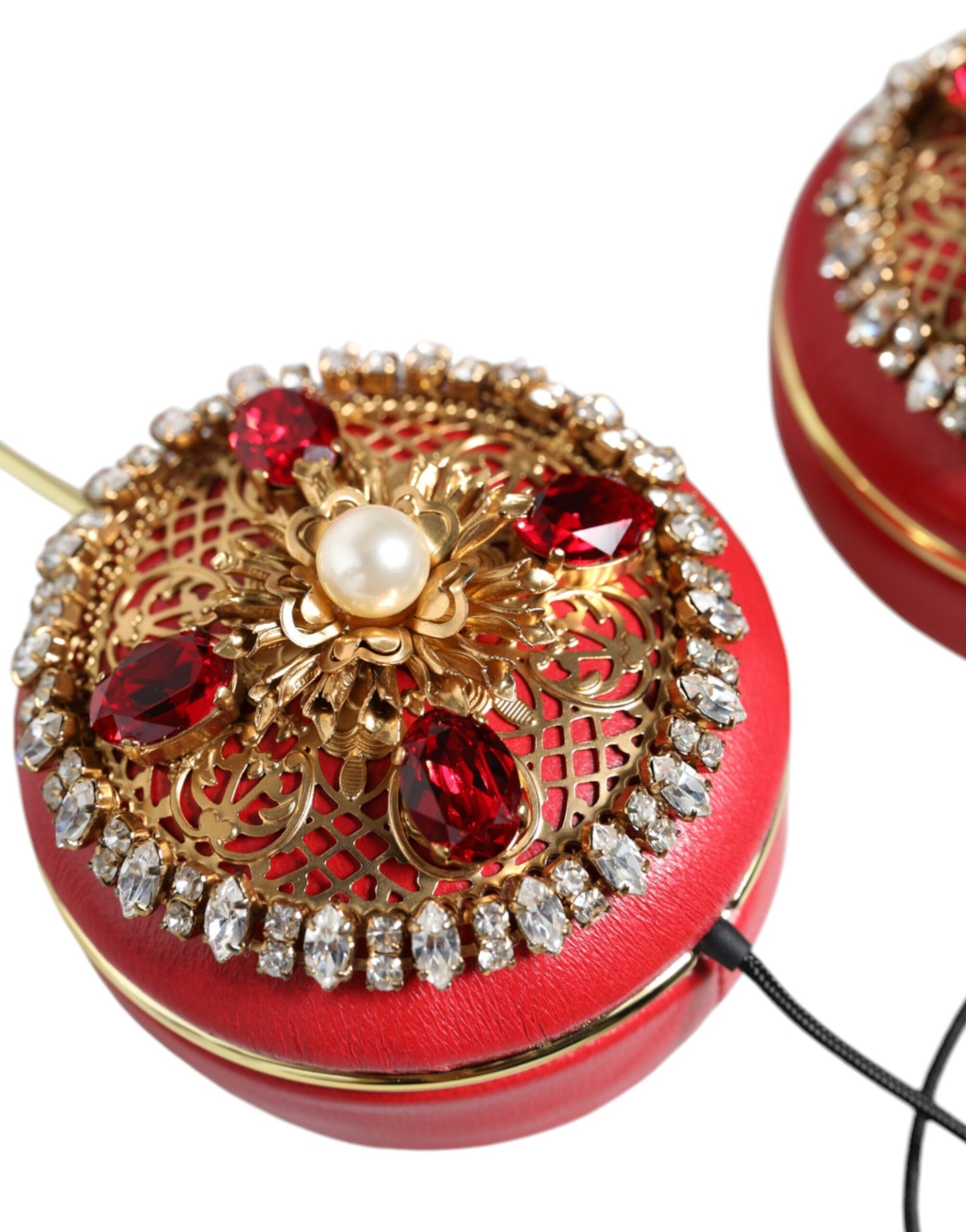Auriculares de piel de napa roja con cristales y diseño floral